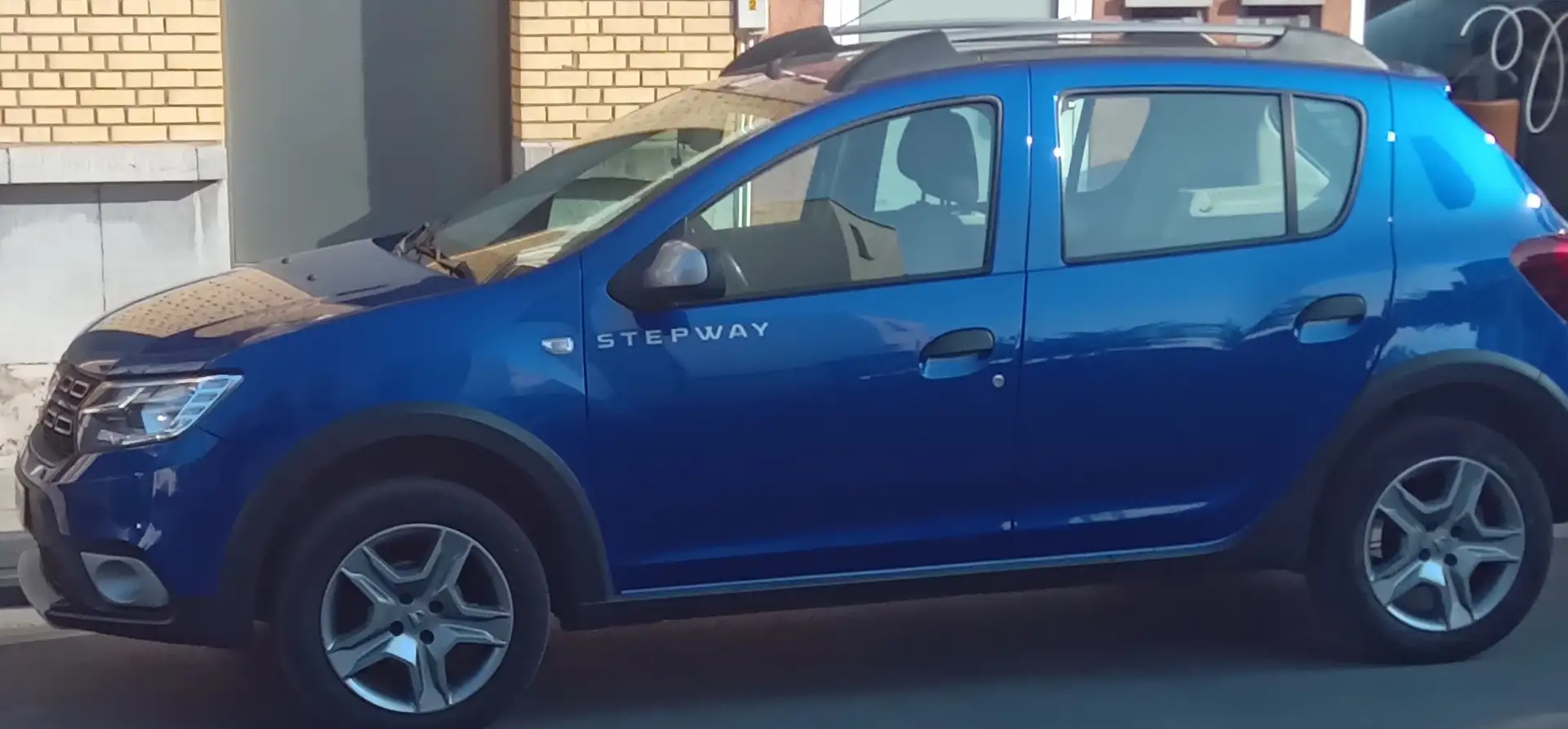 Dacia Sandero Sandero Stepway TCe 90 (S Bleu - 1