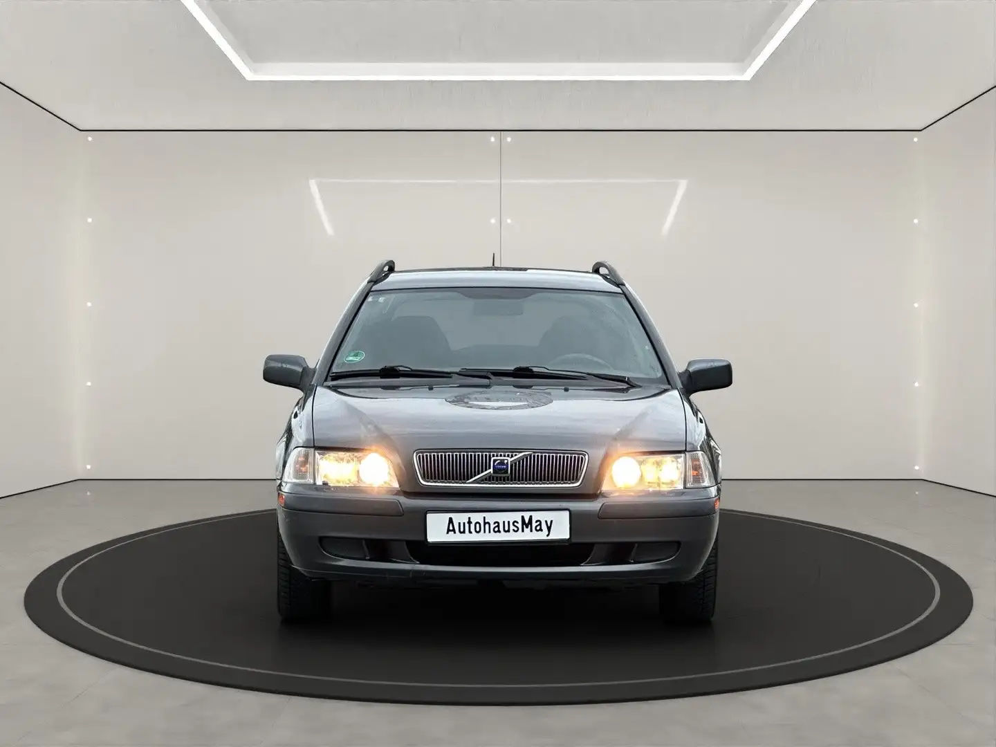 Volvo V40 1.9D 85kW Comfort Tüv Neu Grau - 2