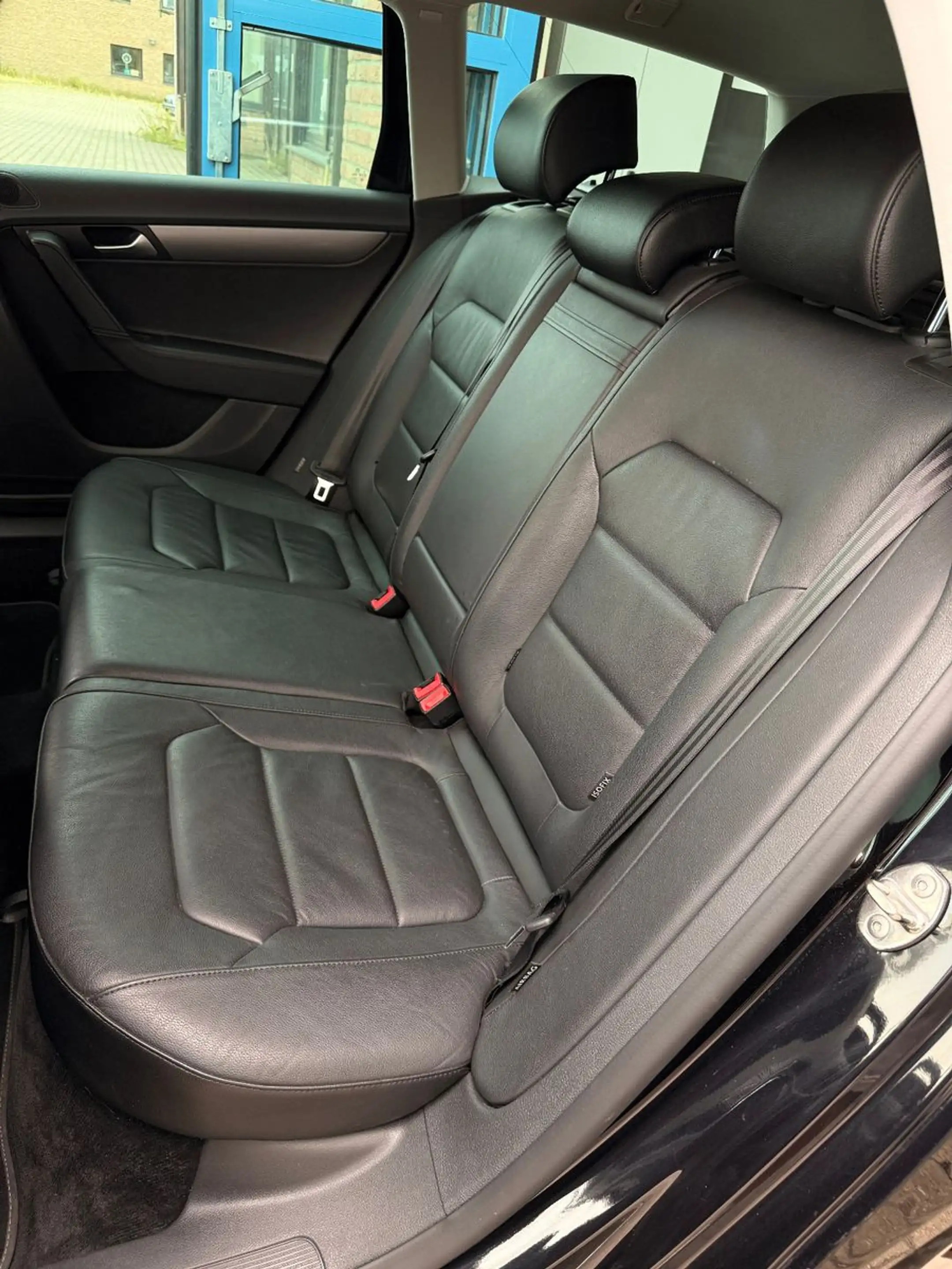 Volkswagen Passat Variant Edition BLACK/Standheiz./Sitzhz./ — photo 13
