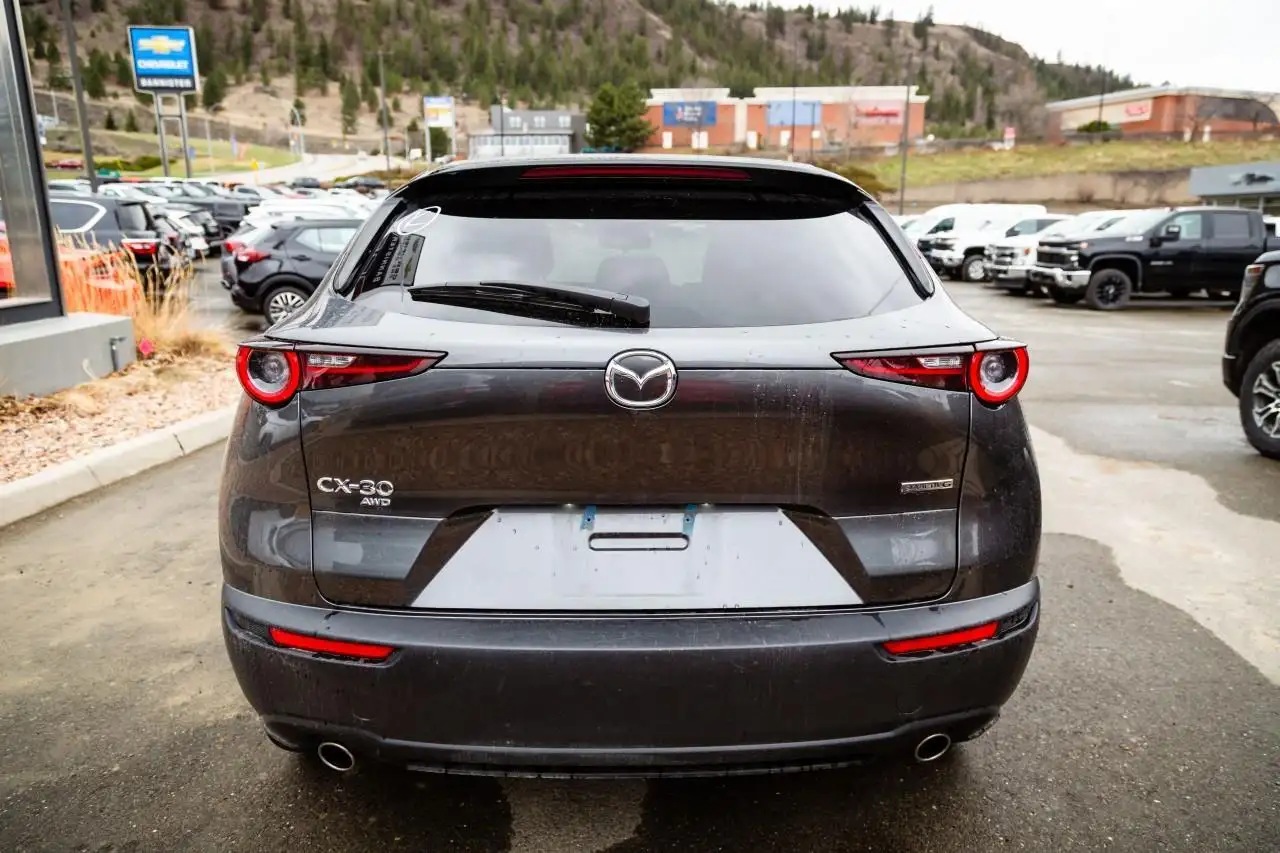 Mazda CX-30 снимка Mazda CX-30