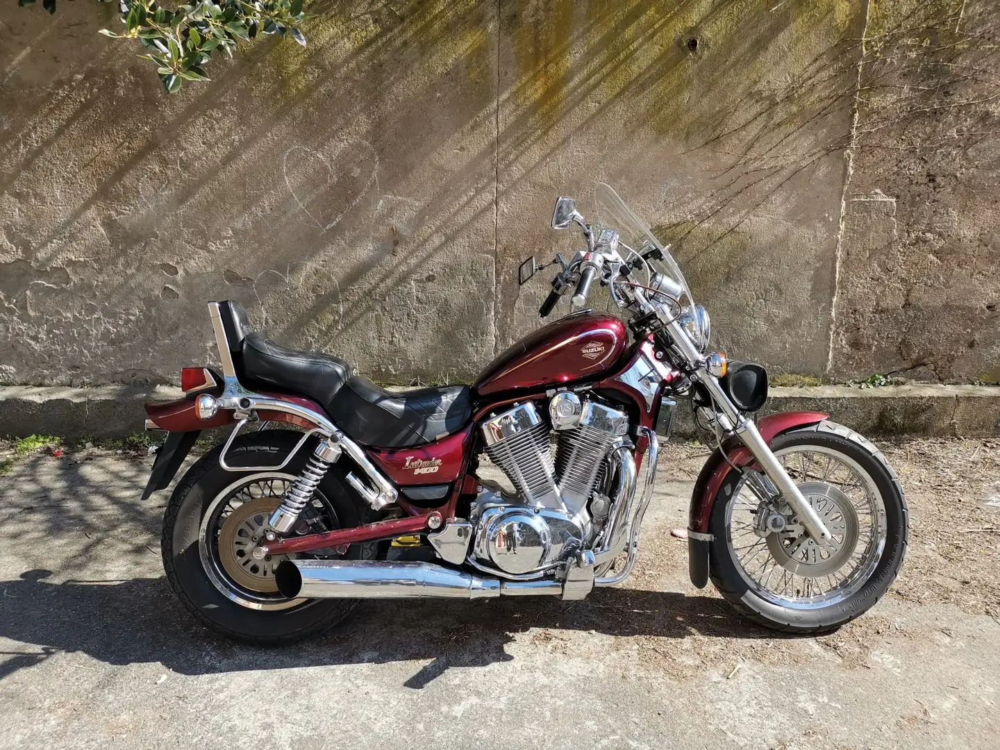 Suzuki VS 1400 Intruder Roşu - 1