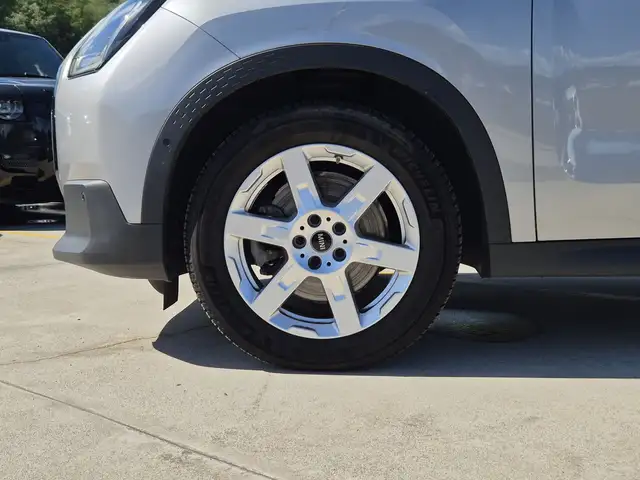 Mini Countryman view 13