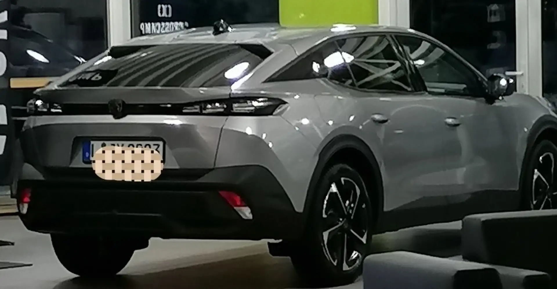 Peugeot 408 Allure Pack Grau - 1