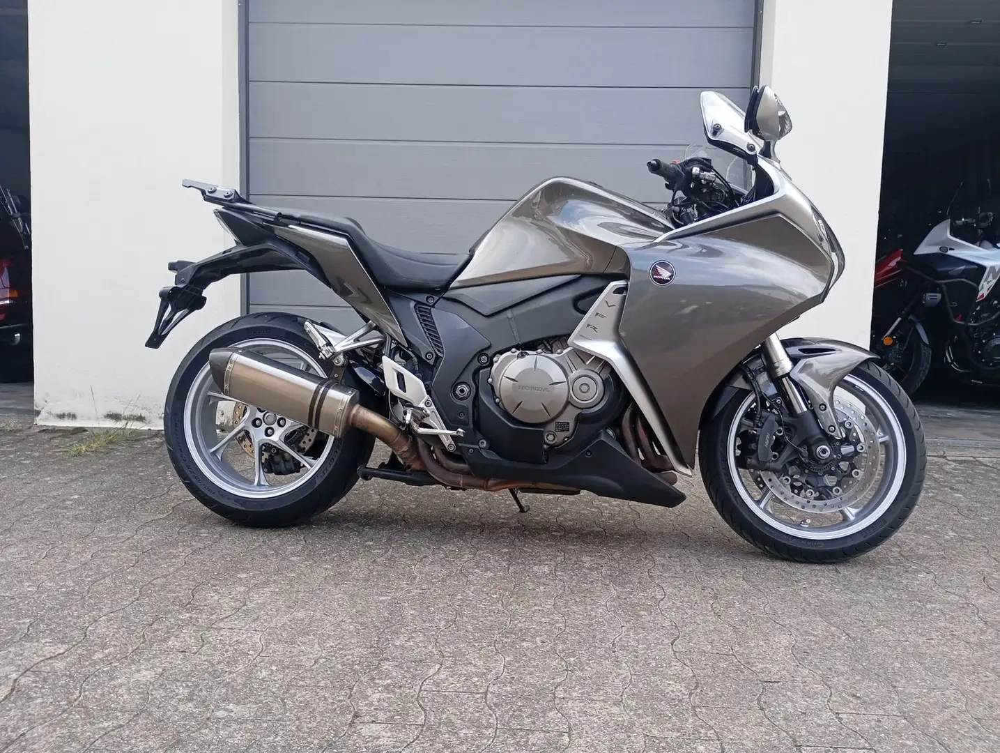 Honda VFR 1200 VFR1200F Argent - 2