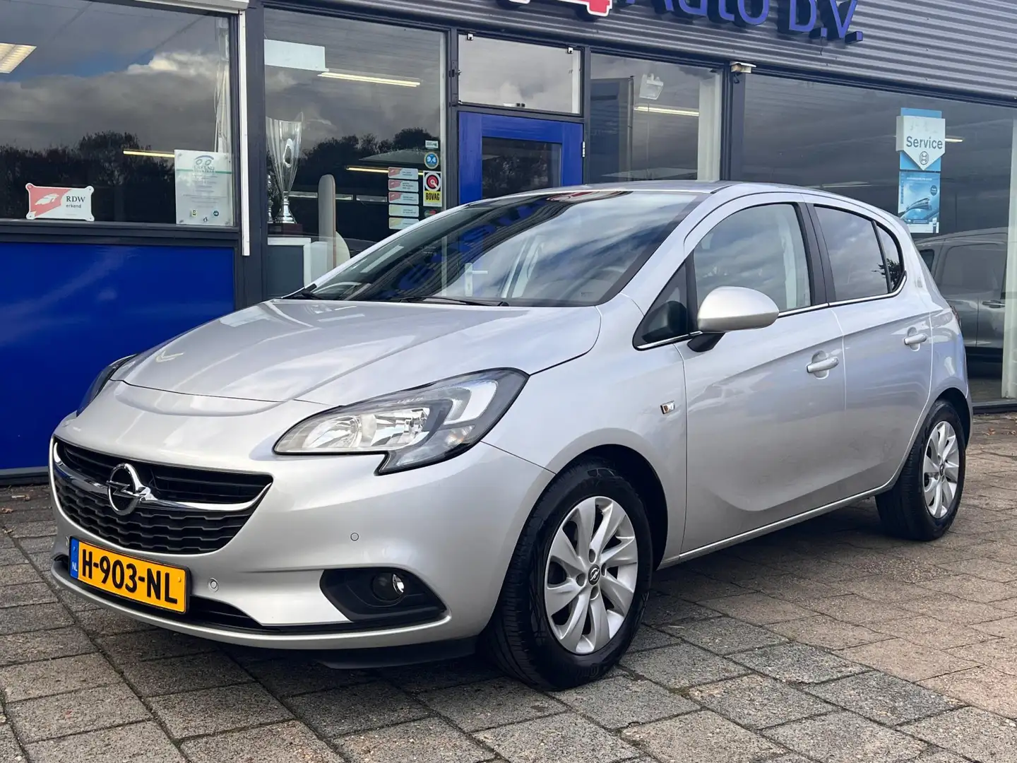Opel Corsa 1.4 120 Jaar Edition, Carplay, trekhaak enz. enz.. Gris - 2
