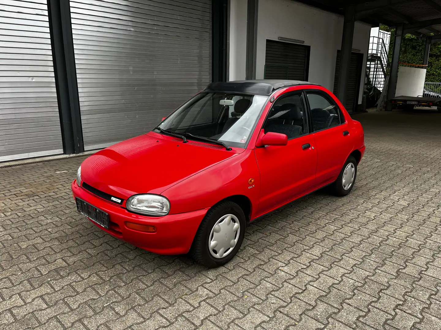 Mazda 121 1.4 16V Canvas Top GLX Rot - 2