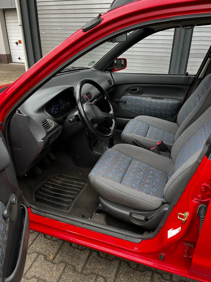 Mazda 121 1.4 16V Canvas Top GLX, foto 10