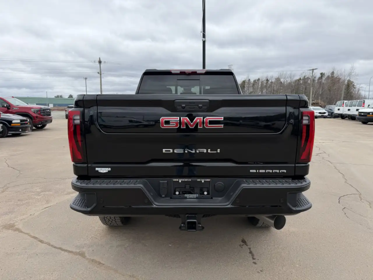 GMC Sierra 2500HD снимка GMC Sierra 2500HD