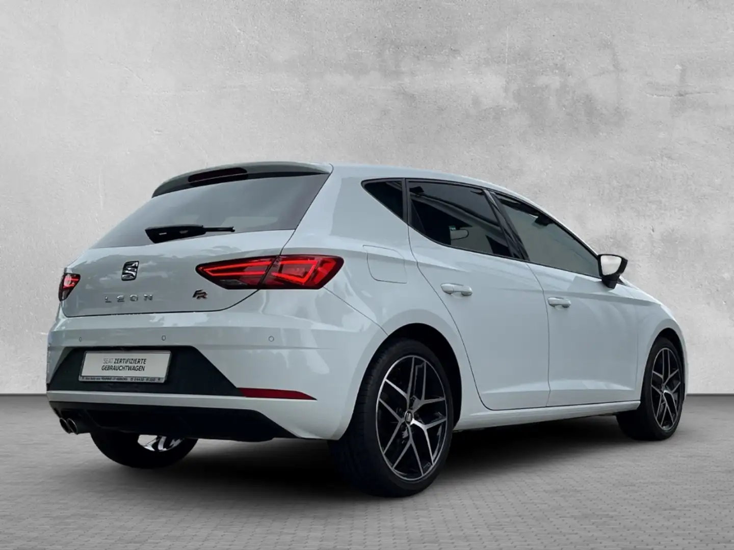 SEAT Leon FR 1.5 TSI LED SHZ KLIMA KAMERA KURVENLICHT BLUETO Weiß - 2