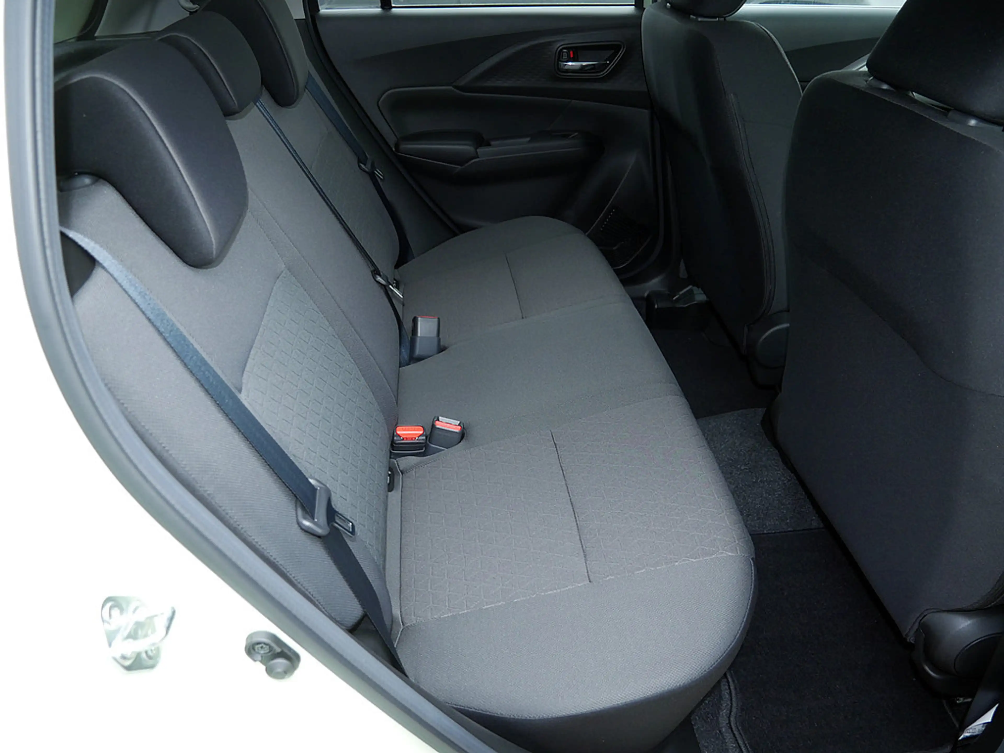 Suzuki Swift 1.2 Dualjet Hybrid Comfort+ SHZ ACC LED — photo 9