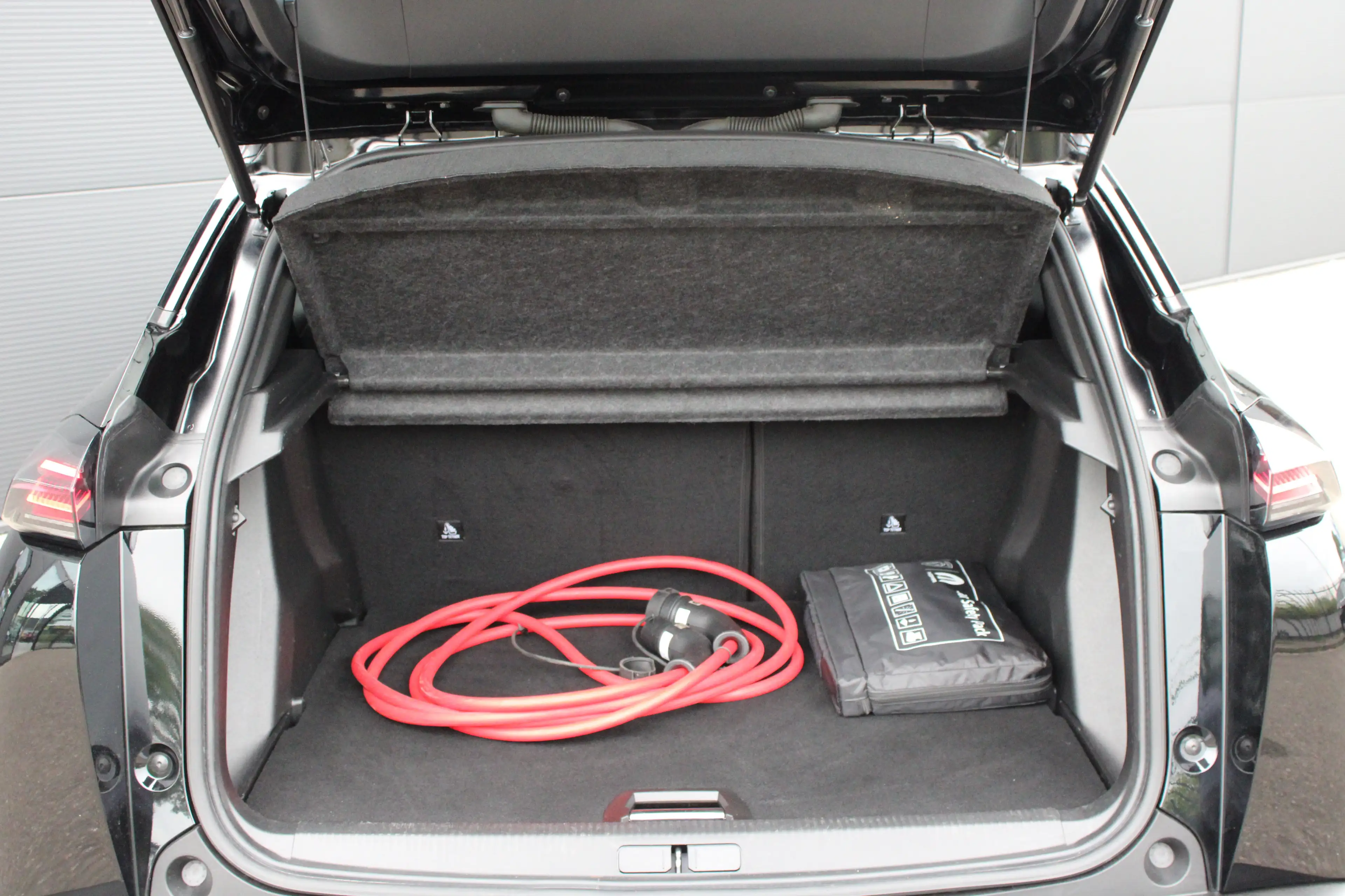 Peugeot e-2008 EV Allure Avantage 54 kWh | SOH 97% | Fase 3 laden — photo 13