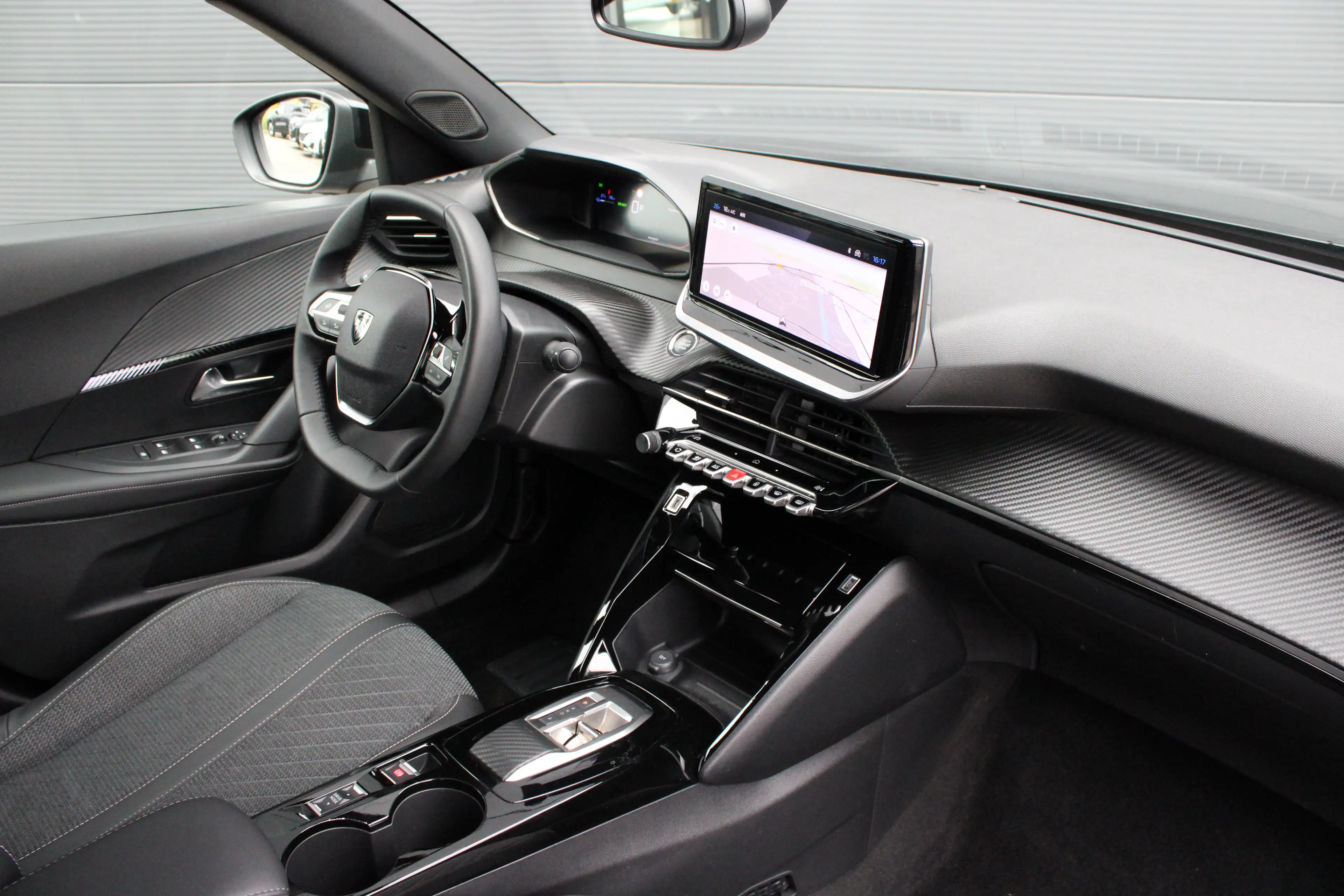 Peugeot e-2008 EV Allure Avantage 54 kWh | SOH 97% | Fase 3 laden — photo 3