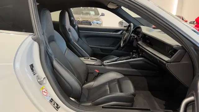 Porsche 992 911 Carrera Coupé PDK Ansicht 40