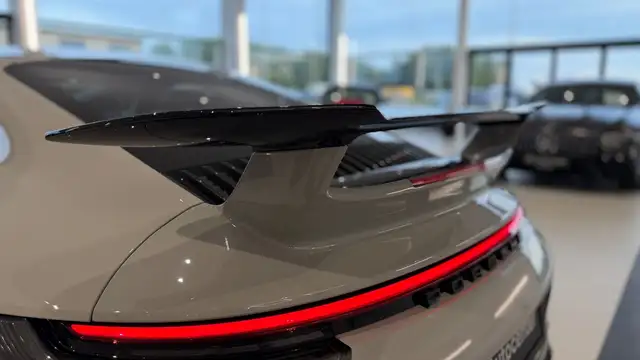 Porsche 992 911 Carrera Coupé PDK Ansicht 18