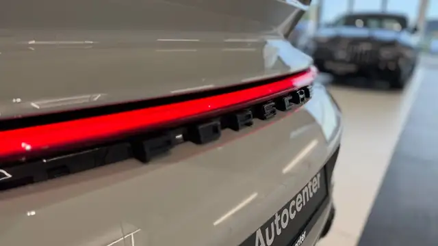 Porsche 992 911 Carrera Coupé PDK Ansicht 17