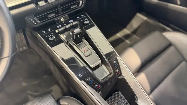 Porsche 992 911 Carrera Coupé PDK Ansicht 32