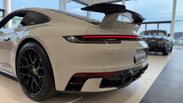 Porsche 992 911 Carrera Coupé PDK Ansicht 16