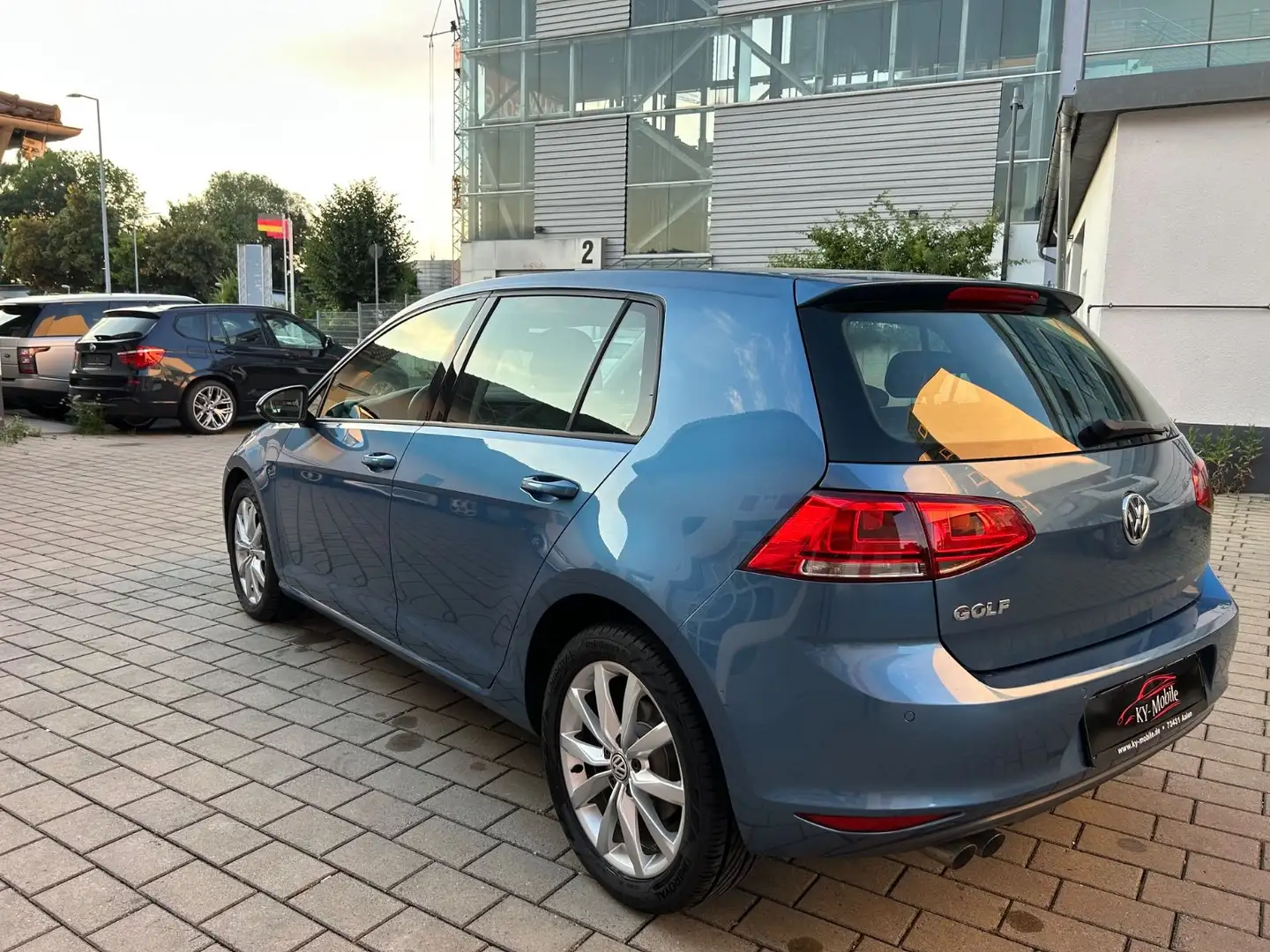 Volkswagen Golf VII Lim. Highline BMT 4Motion Bleu - 2