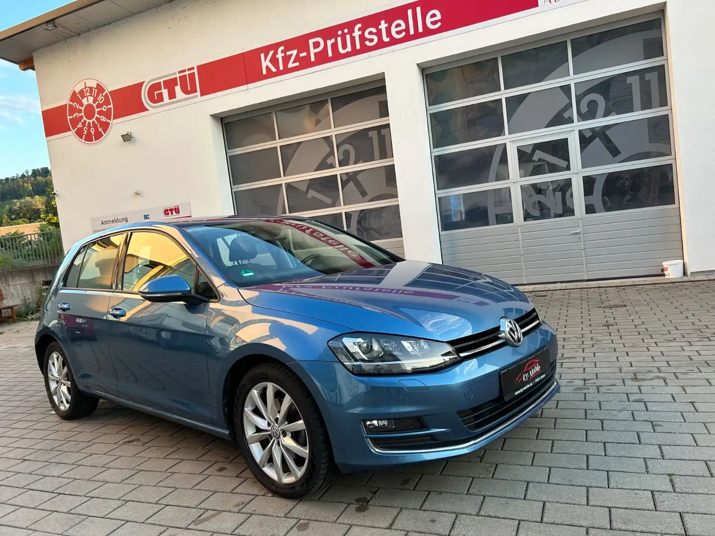 Volkswagen Golf VII Lim. Highline BMT 4Motion Bleu - 1