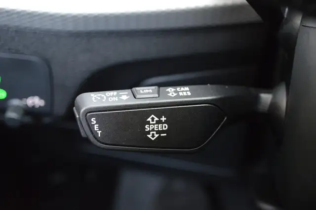 Audi Q2 view 17