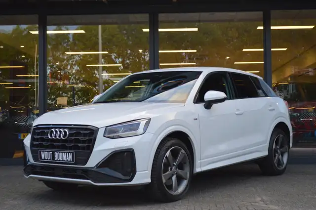 Audi Q2 view 2