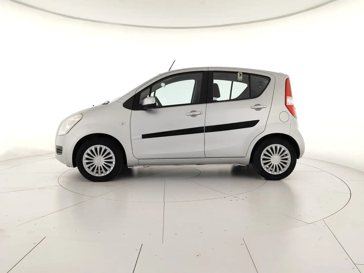 Suzuki Splash 1.0 l - 2