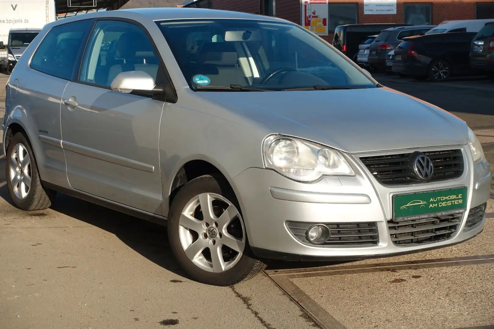 Volkswagen Polo IV United//TÜV+SER. NEU/SHZ/KLIMA//TEMPO// Silber - 1