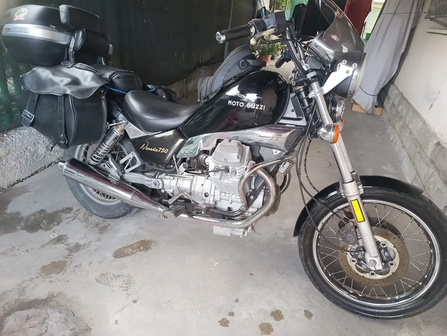 Moto Guzzi Nevada 750 Nero - 1