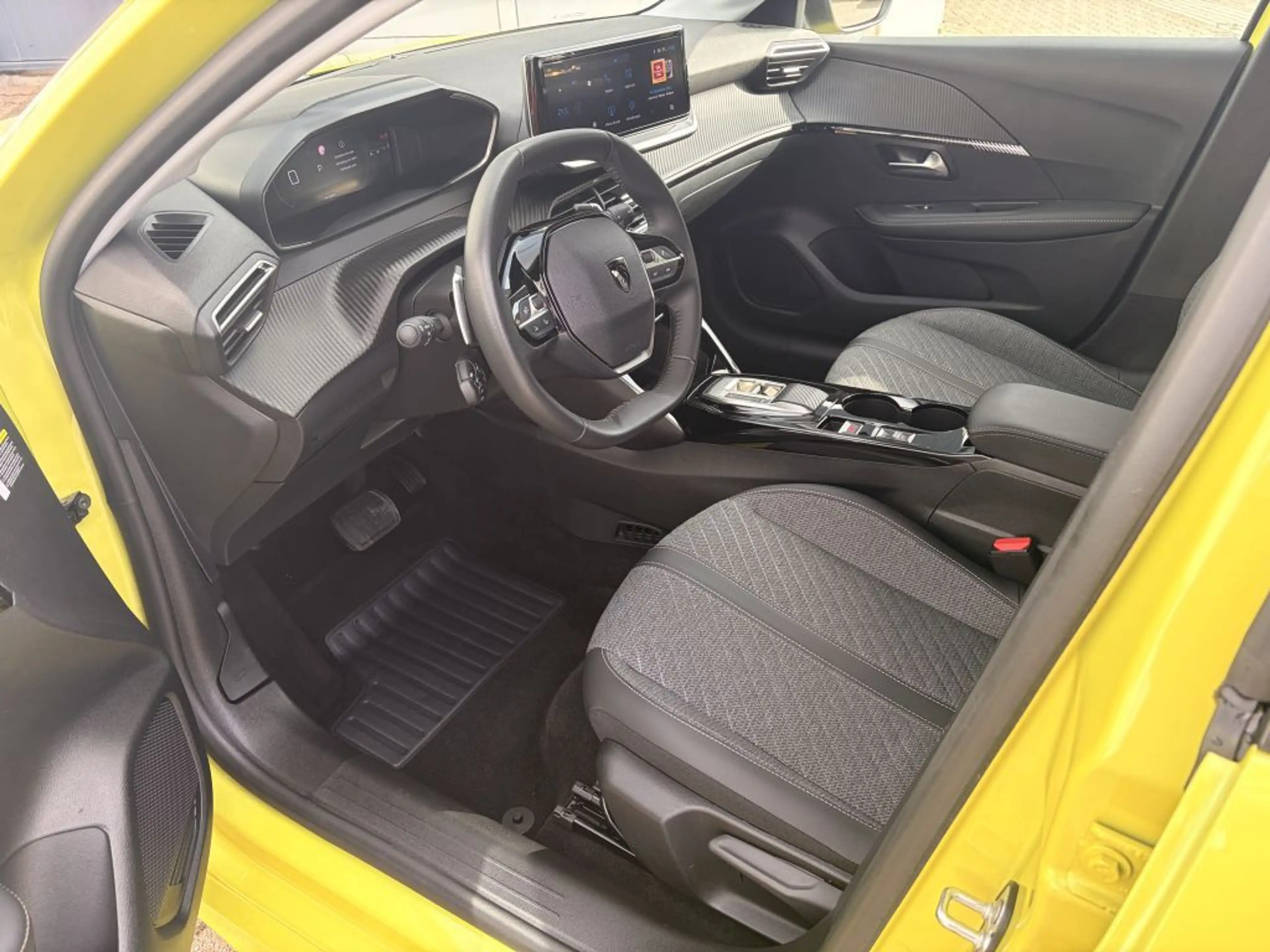 Peugeot 208 Hybrid 100 e-DSC6 Allure — photo 14