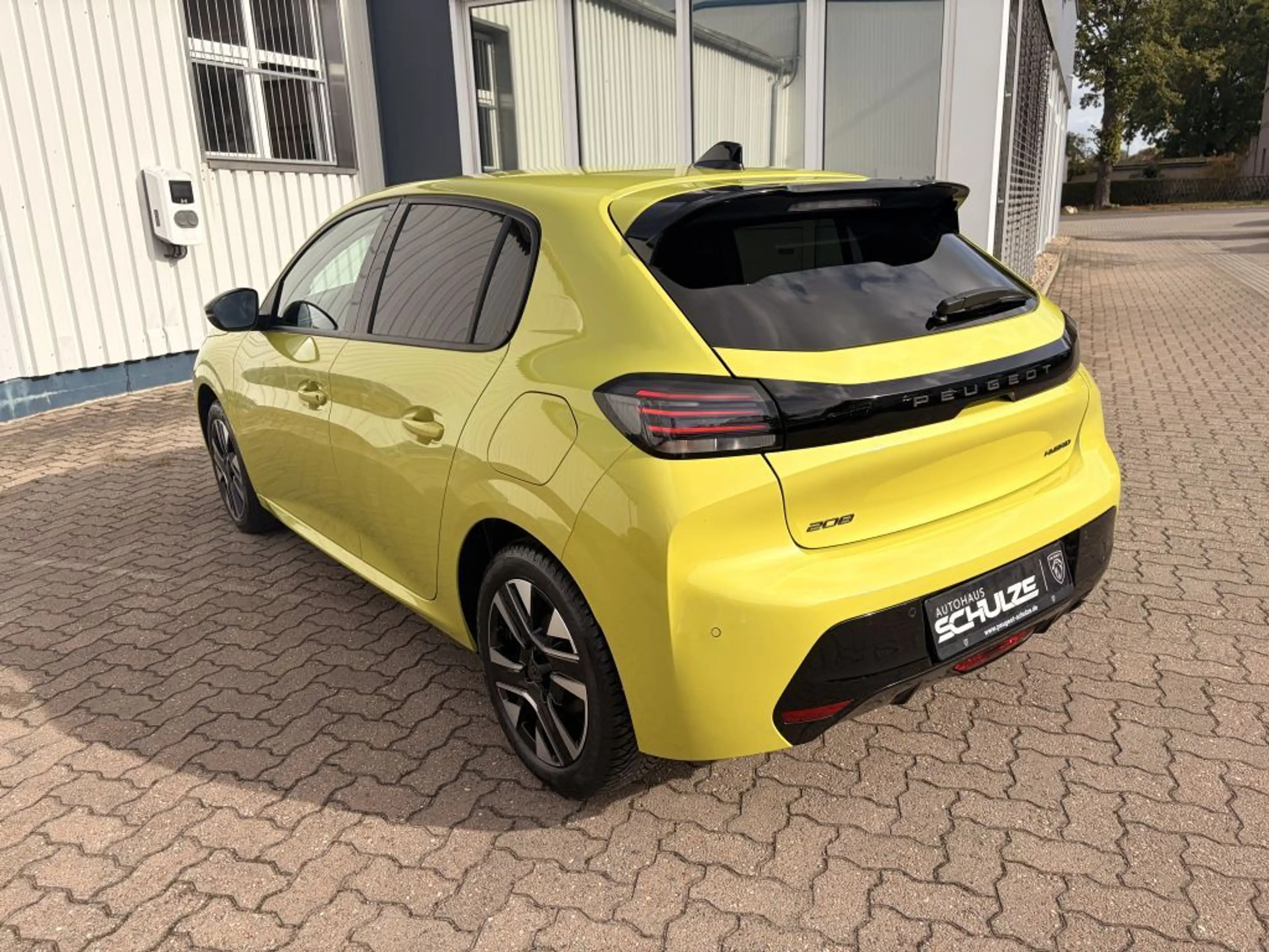 Peugeot 208 Hybrid 100 e-DSC6 Allure — photo 3