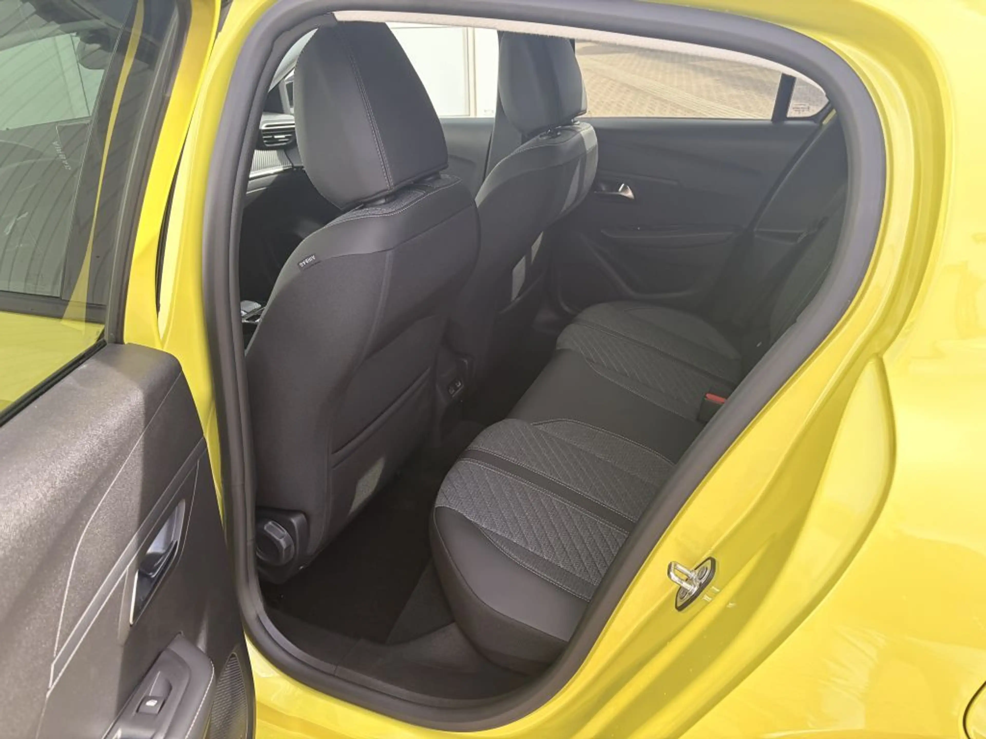 Peugeot 208 Hybrid 100 e-DSC6 Allure — photo 15
