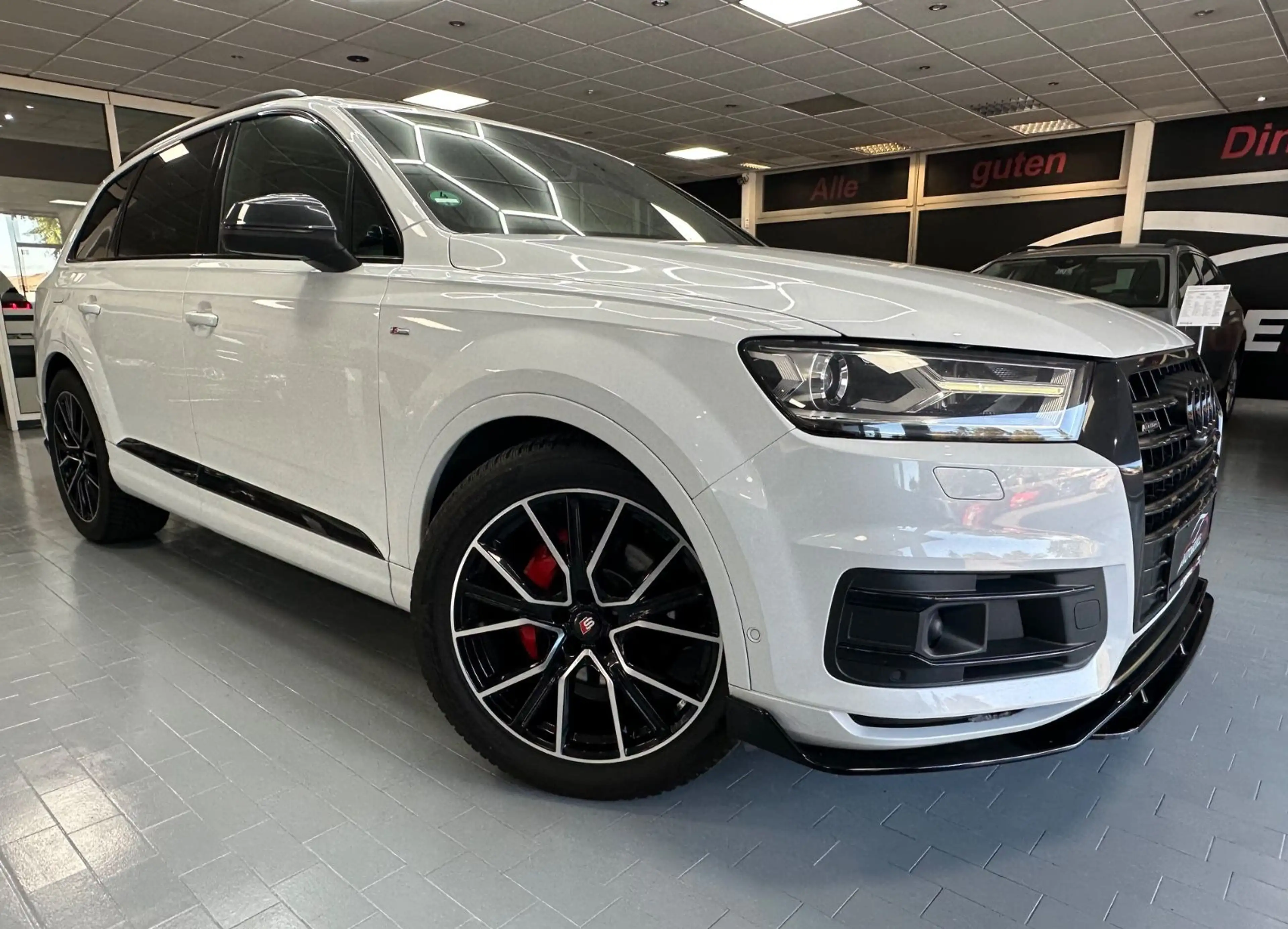 Audi Q7 3.0 TDI ultra quattro/ AHK/ Pano/ TÜV Neu — photo 4