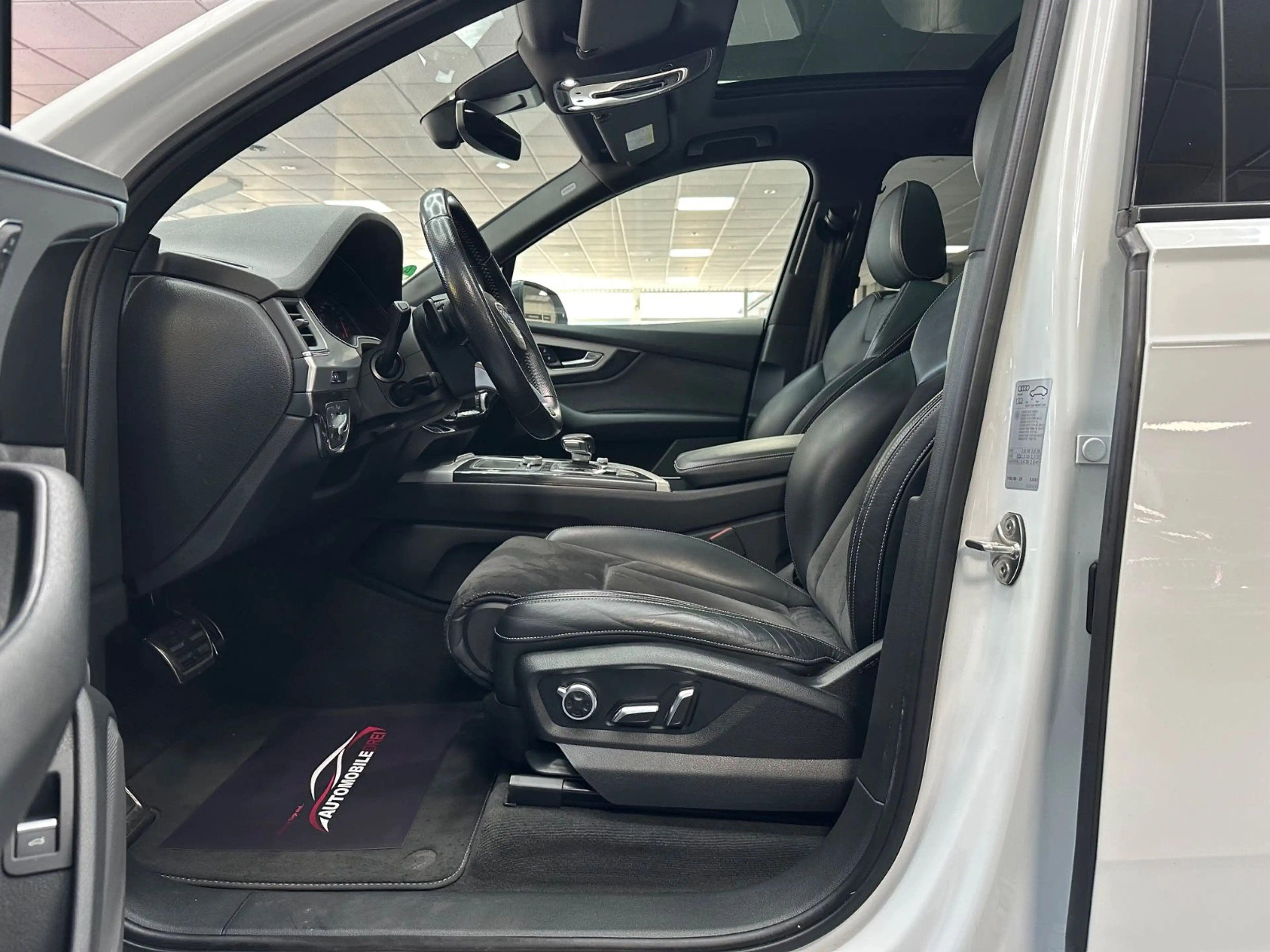 Audi Q7 3.0 TDI ultra quattro/ AHK/ Pano/ TÜV Neu — photo 11