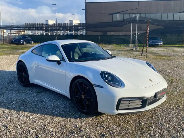 Porsche 911 992 Carrera 385 CV (992.1)