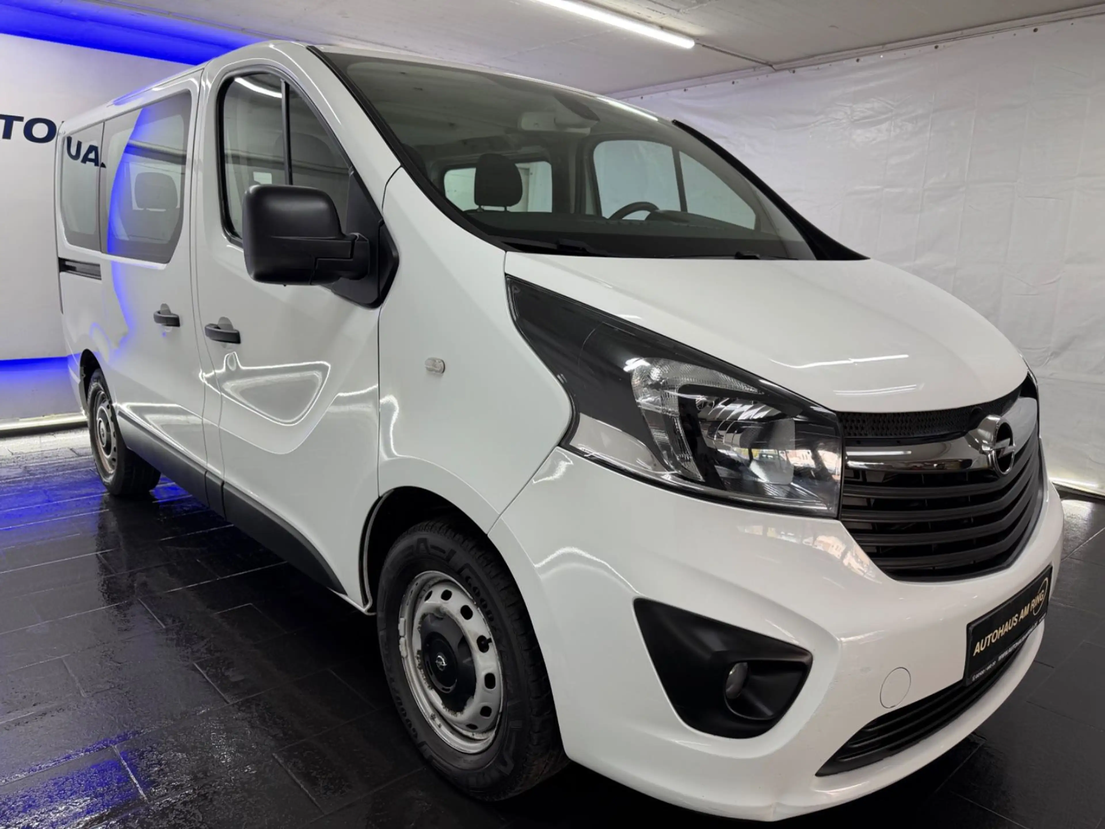 Opel Vivaro B Kombi 2,7t 1HND 9-SITZ TEMPOMAT — photo 5