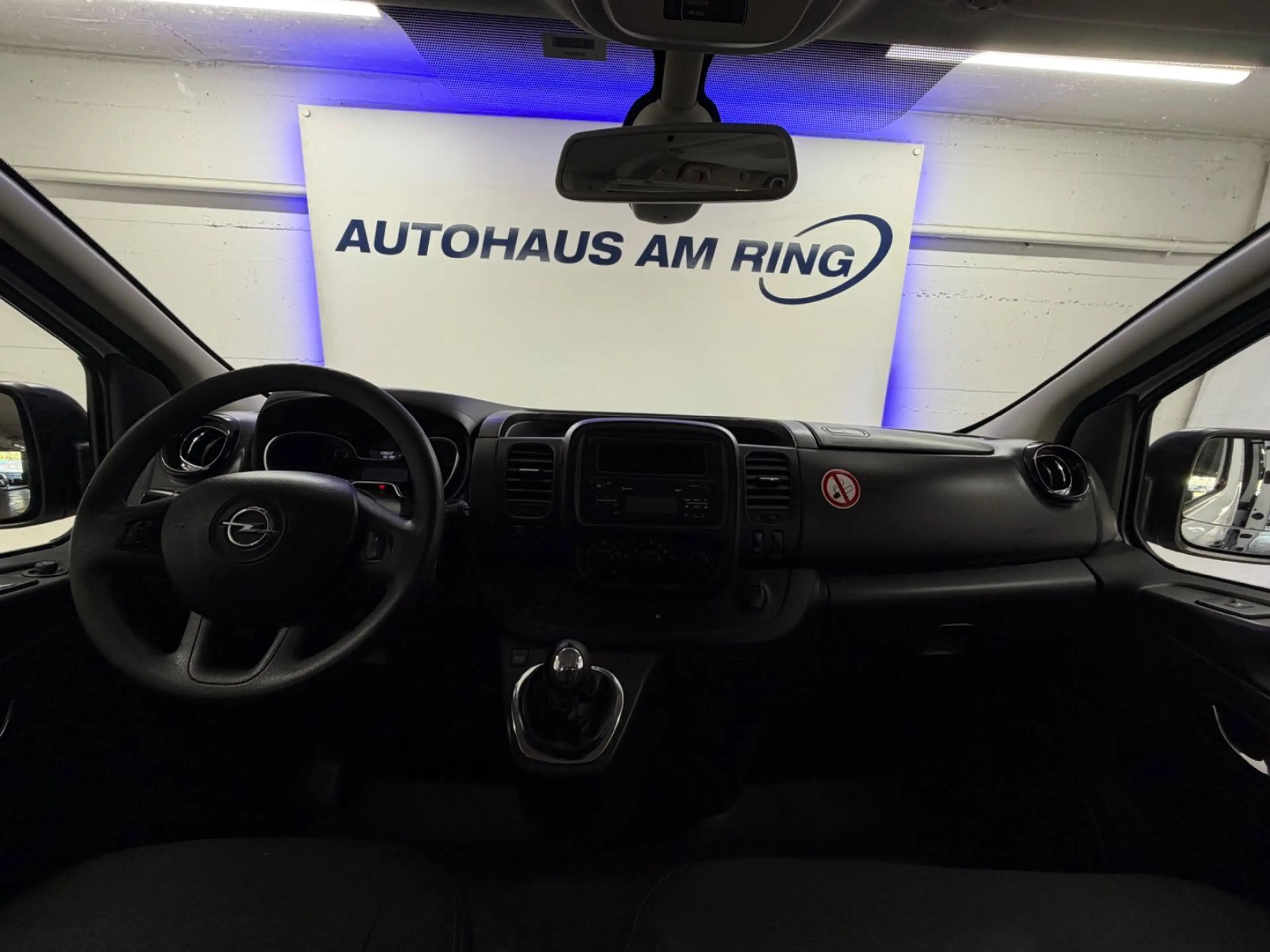 Opel Vivaro B Kombi 2,7t 1HND 9-SITZ TEMPOMAT — photo 13