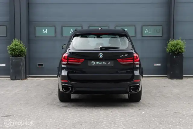 BMW X5 view 9