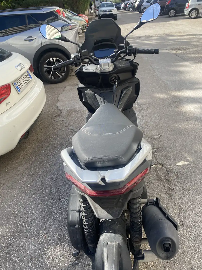 Aprilia SR GT 125 - 1