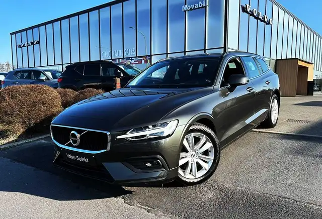 Volvo V60 Momentum Pro, B3 mild hybrid