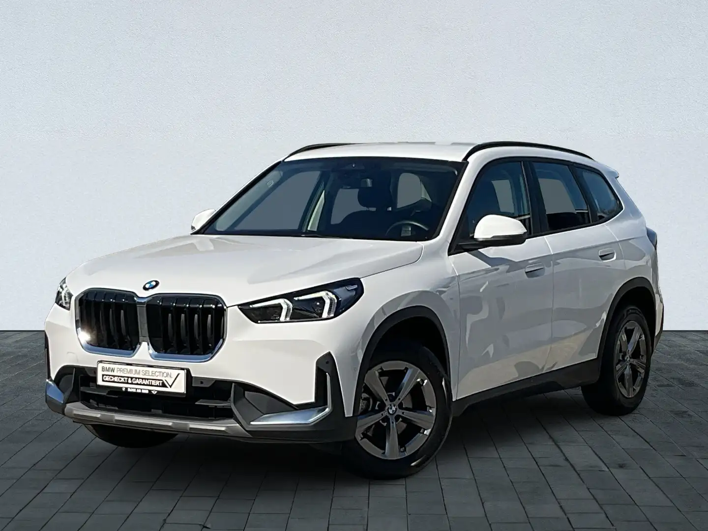 BMW X1 sDrive18i ALED SH AHK PA DAB Weiß - 2
