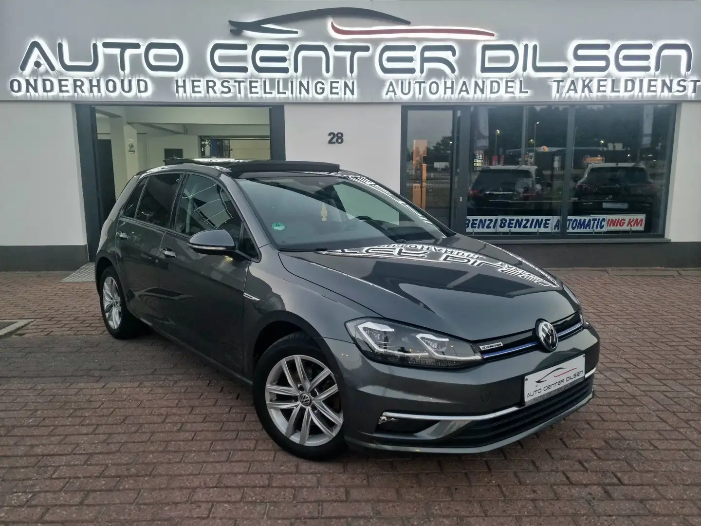 Volkswagen Golf 7.5 1.4 TGI DSG PANO LEDER 12 M Garantie Gris - 1