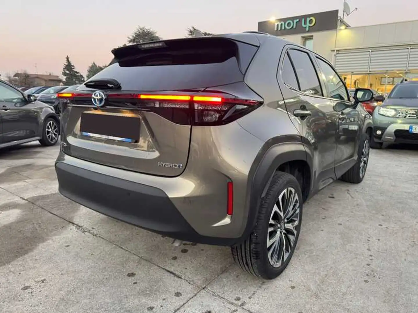 Toyota Yaris Cross 1.5h Lounge 116 CV e-cvt 2WD Bronz - 2