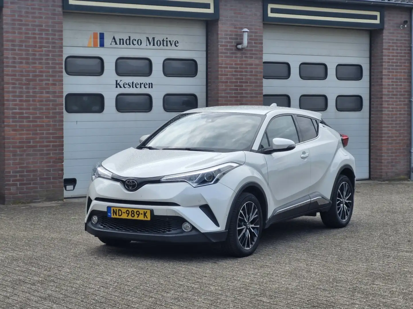 Toyota C-HR 1.2 First Edition White - 2