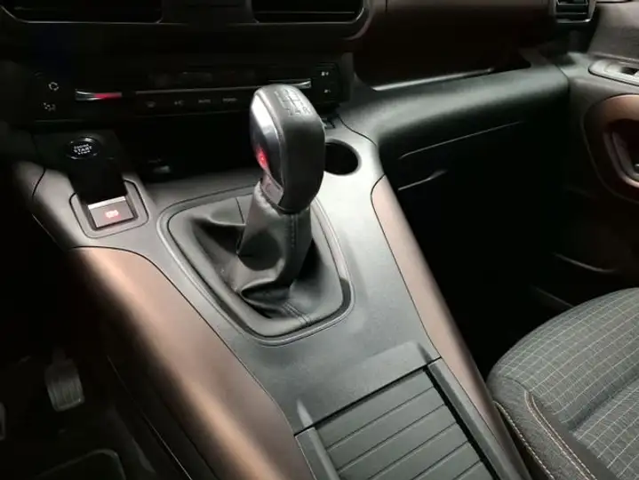 Peugeot Rifter 2020, foto 16