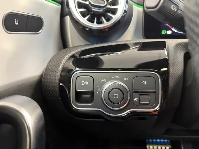Mercedes-Benz CLA view 12