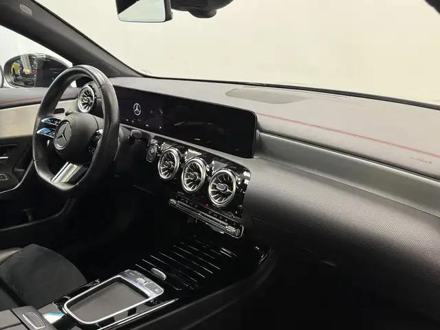 Mercedes-Benz CLA view 8