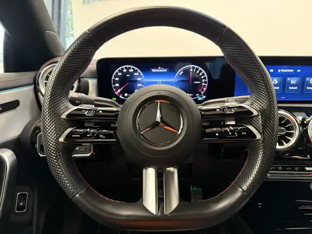 Mercedes-Benz CLA view 9