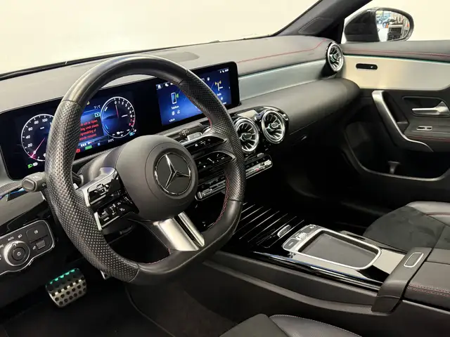 Mercedes-Benz CLA view 7