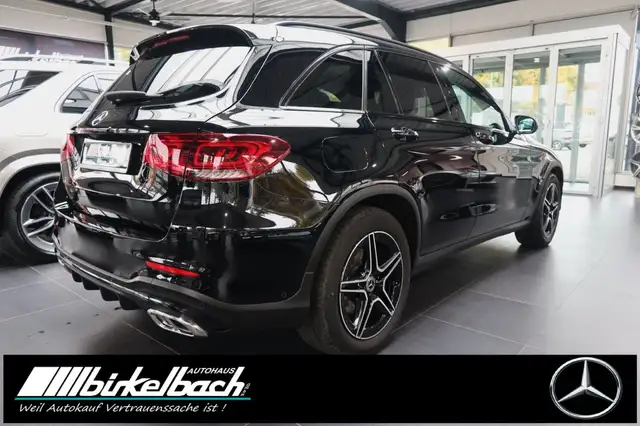 Mercedes-Benz GLC view 4
