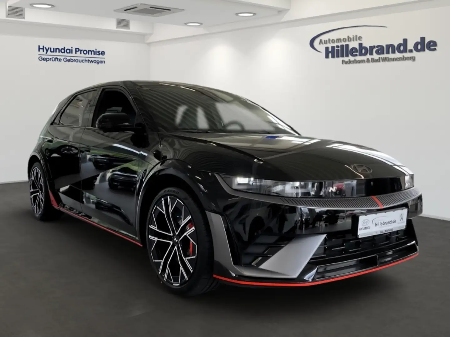 Hyundai IONIQ 5 N Elektro 4WD 84 kWh HUD Navi digitales Cockpit So Černá - 2